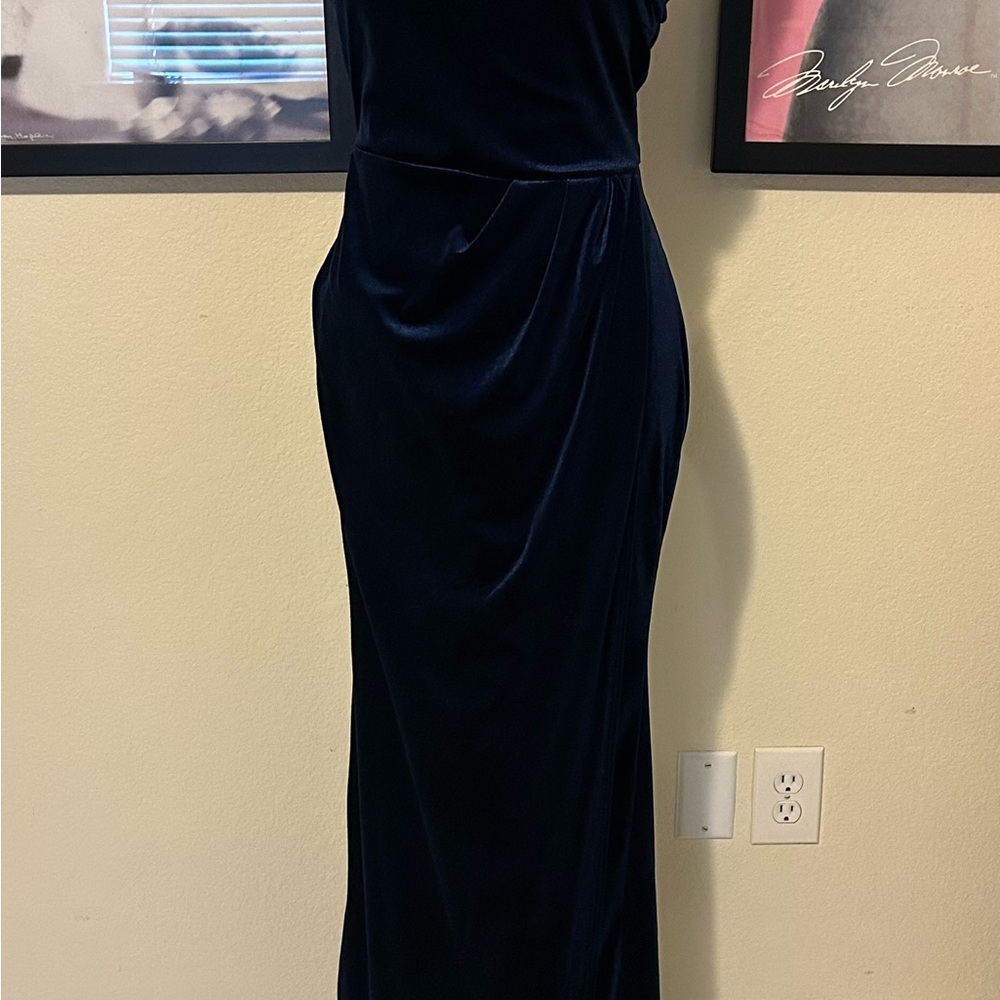 Elegant Blue Velvet Evening Gown